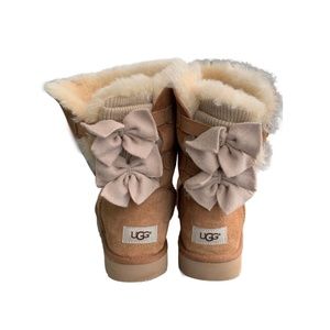 UGG CLASSIC BAILEY BOW SHORT RUFFLE CHARCOAL BOOT